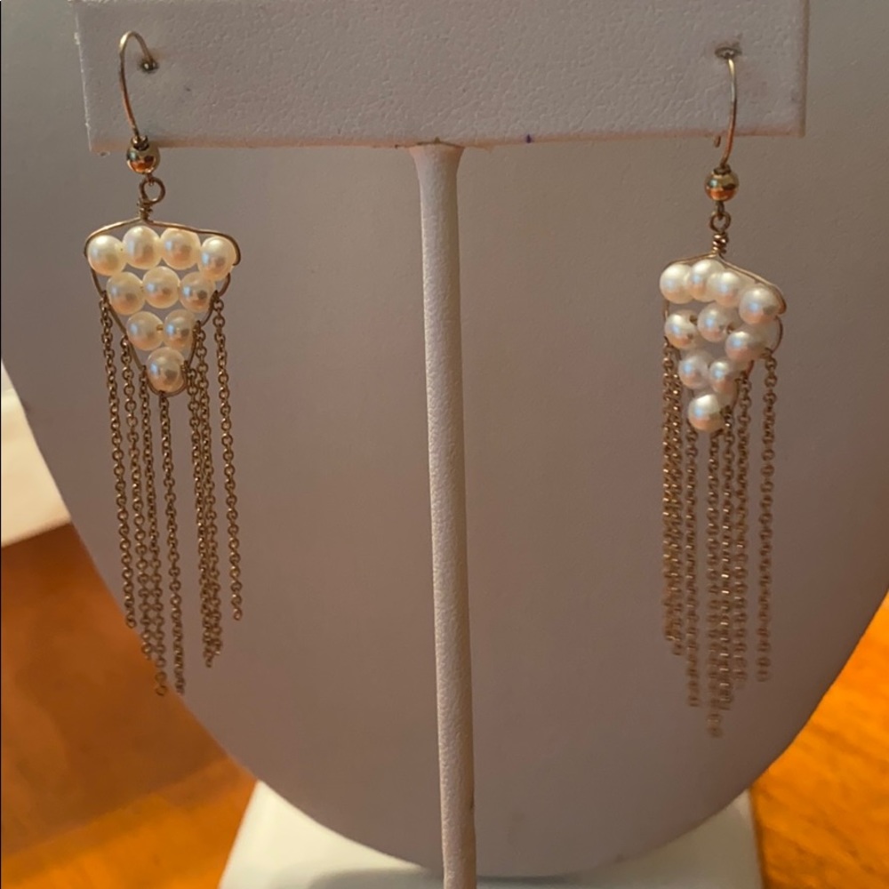 Pearl and gold drop earrings